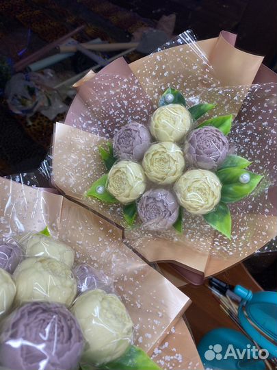 Букет из шоколадных пионов