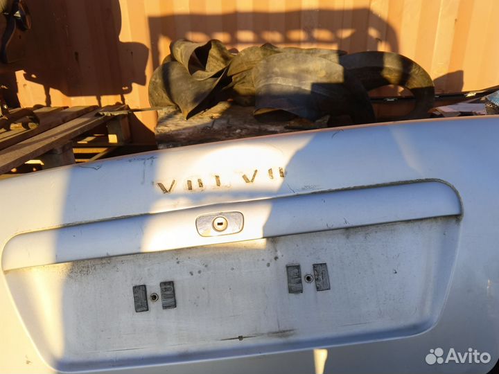 Кнопка замка багажника накладка volvo s40