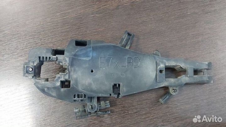 Кронштейн ручки двери Bmw X6M E71 S63B44A 2009