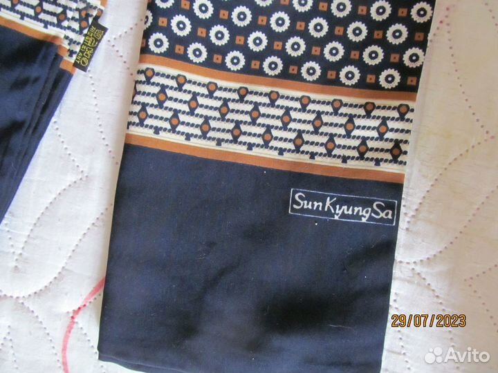 Шелковый шарф