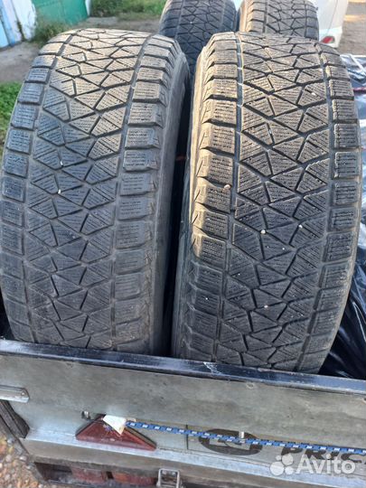 Bridgestone Blizzak DM-V2 225/65 R17 Q