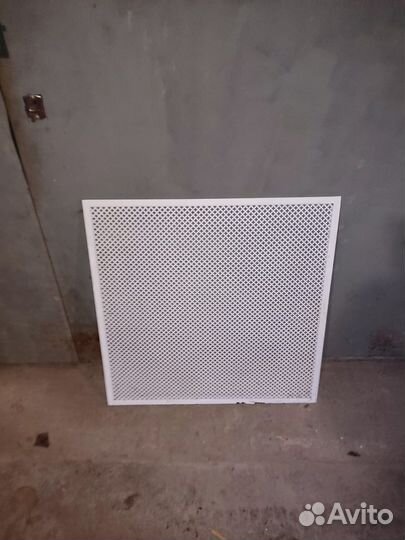 Экран на батарею металлический