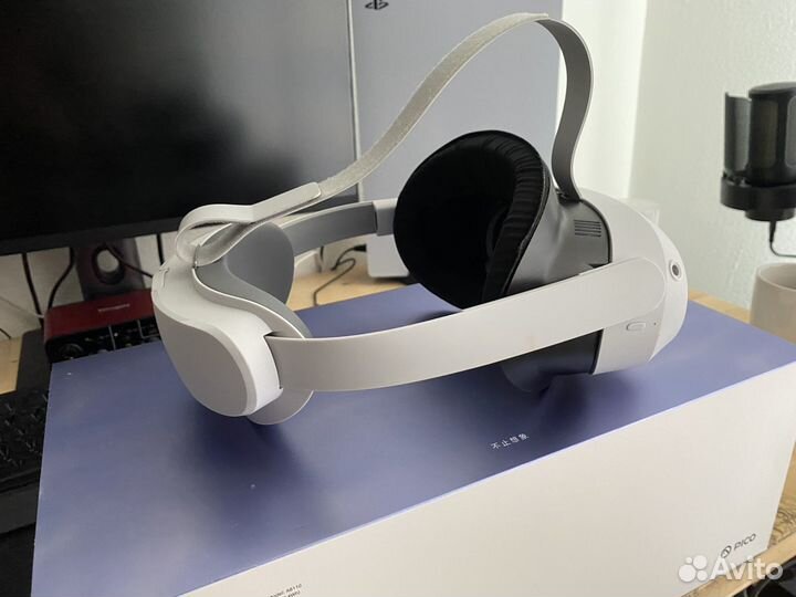 Автономный VR шлем Pico 4