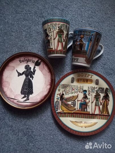 Тарелки, кружки, брелки сувенирные