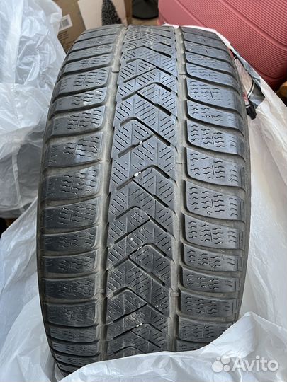 Pirelli Winter Sottozero 3 245/45 R19 102V