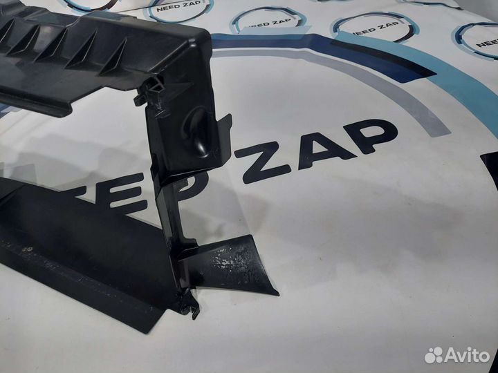 Дефлектор радиатора LADA Vesta