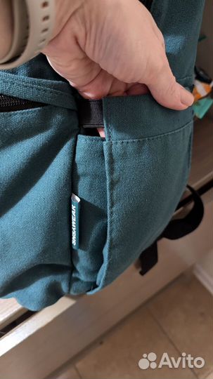 Рюкзак и спортивная бутылка