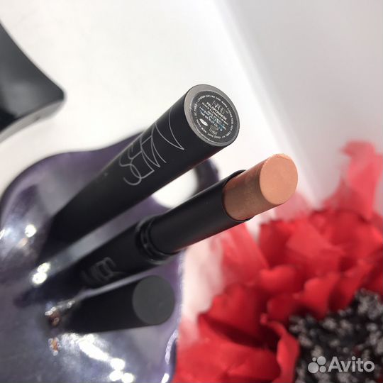 Помада нарс