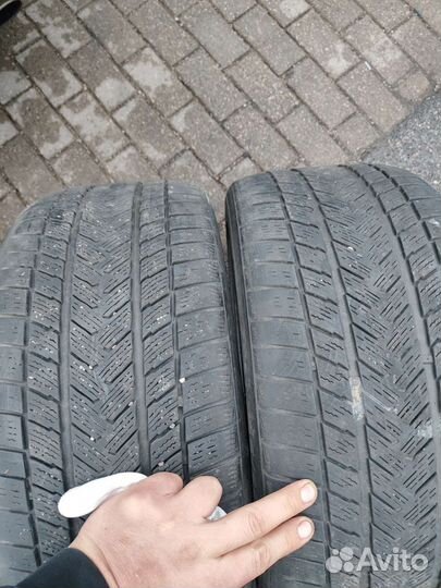 Gripmax SureGrip A/S 245/40 R18