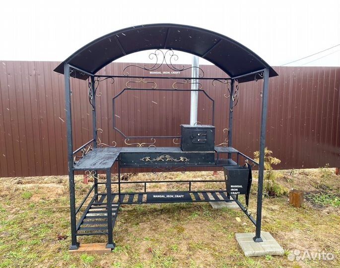 Беседка с мангалом