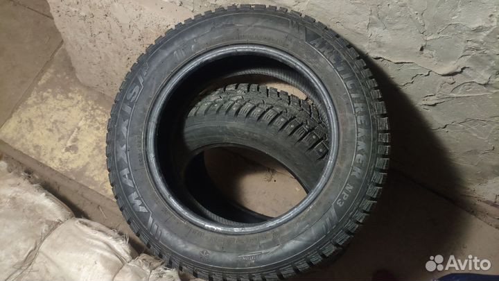 Maxxis ArcticTrekker NP3 185/65 R15 92T