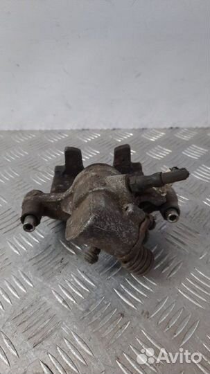 Суппорт тормозной задний правый Ford C-Max минивэн