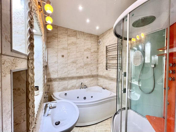 2-к. квартира, 61 м², 4/6 эт.