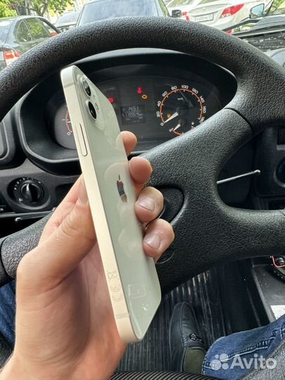 iPhone 12, 64 ГБ