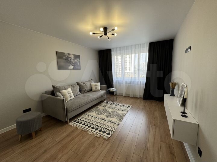 3-к. квартира, 87 м², 8/14 эт.