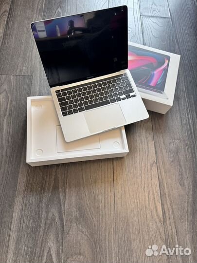 Macbook pro 13 2020 m1