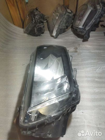 Фара правая Skoda Octavia A7