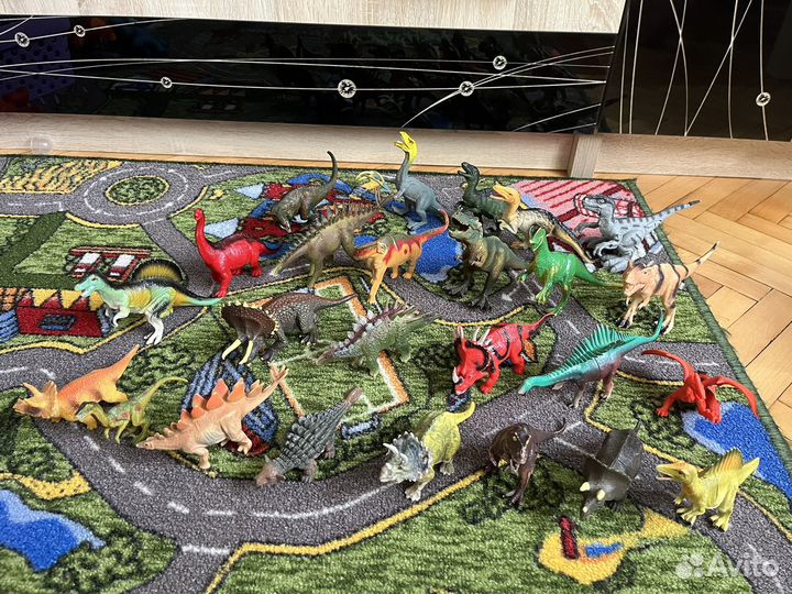 Динозавры игрушки