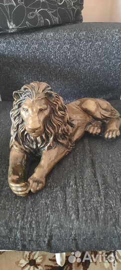Статуэтка льва