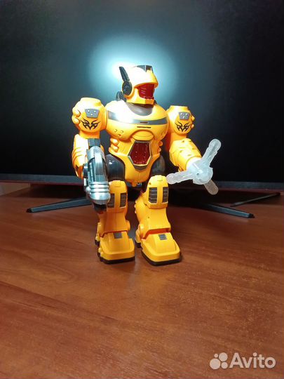 Игрушка робот