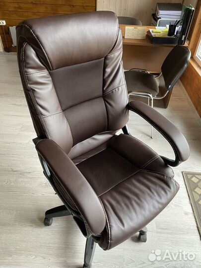 Офисное кресло руководителя бу кожаное