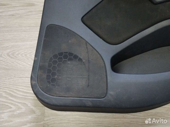 Обшивка двери задняя правая Шкода Октавия А5