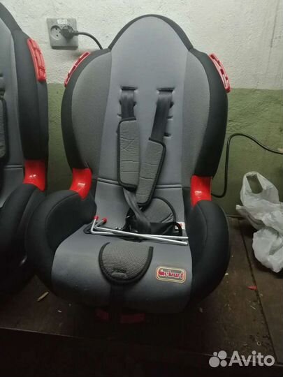 Детское автомобильное кресло бу