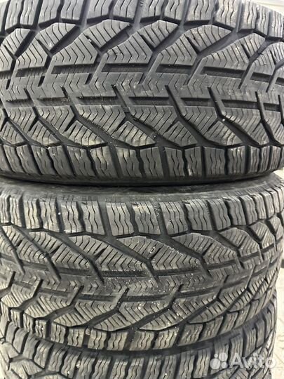 Tigar Winter 235/45 R18 98V