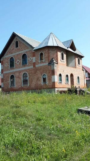 Дом 185 м² на участке 25 сот.