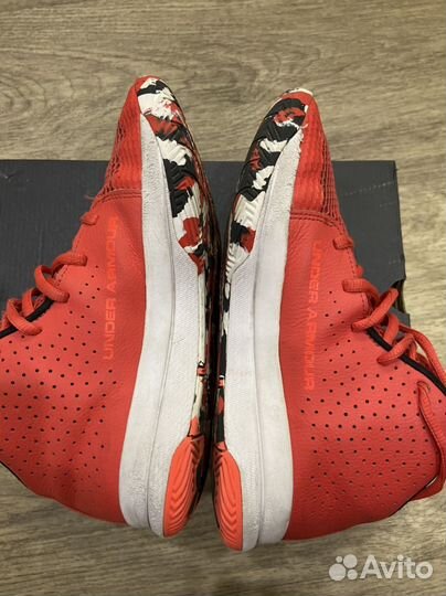 Баскетбольные кроссовки детские under armour 38