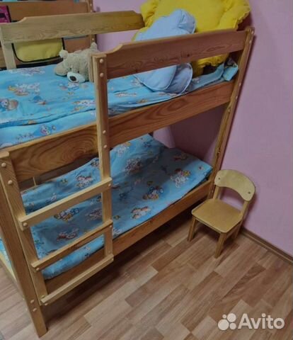 Детскаядвухъярусная кровать из массива с матрасами