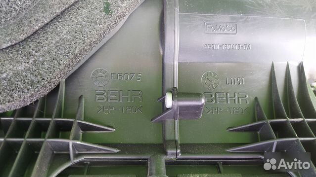 Радиатор печки Volvo V70 B5254T6