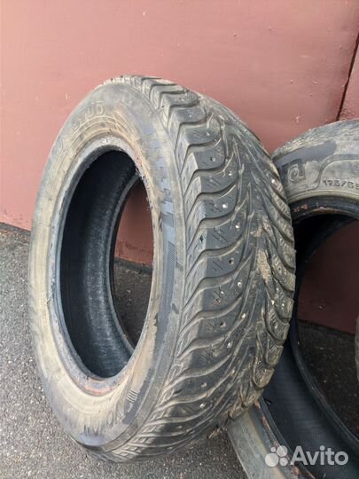 Sava Eskimo Stud 175/65 R14