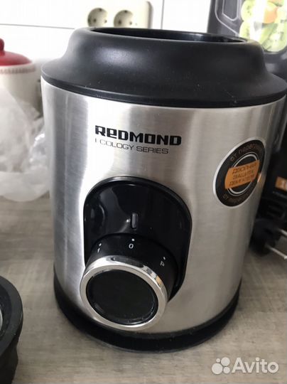 Блендер rsb-m3416 Redmond