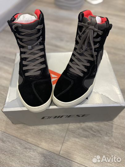 Мотокеды Dainese Metropolis D-WP T88