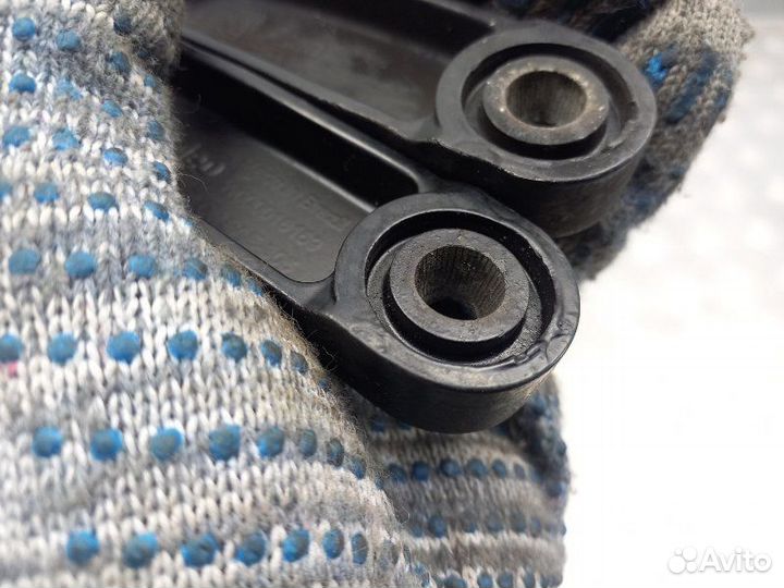 Поводок стеклоочистителя (пара) передний