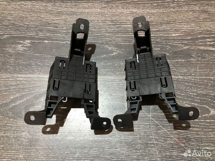 Кронштейны радаров side assist tiguan II