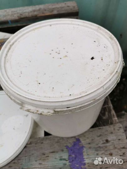 Ведро пластиковое с крышкой 5л