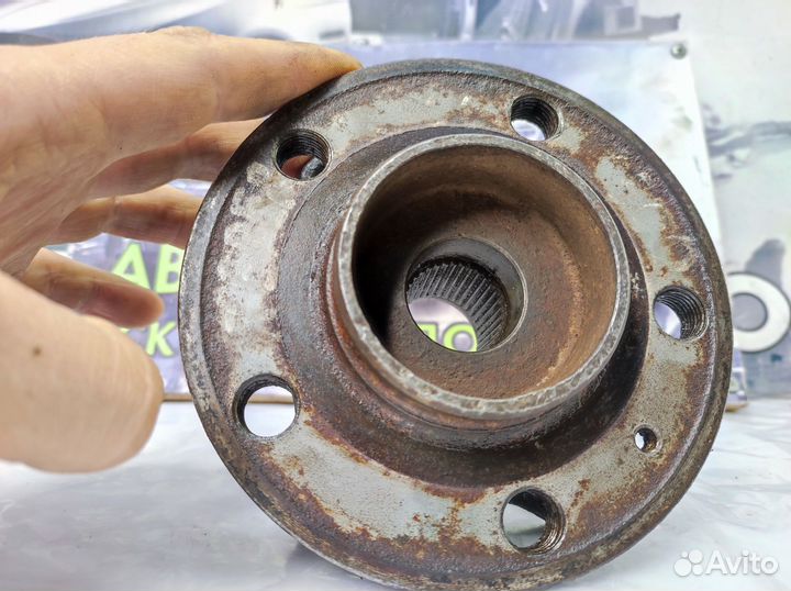 Ступица передняя Volvo S60