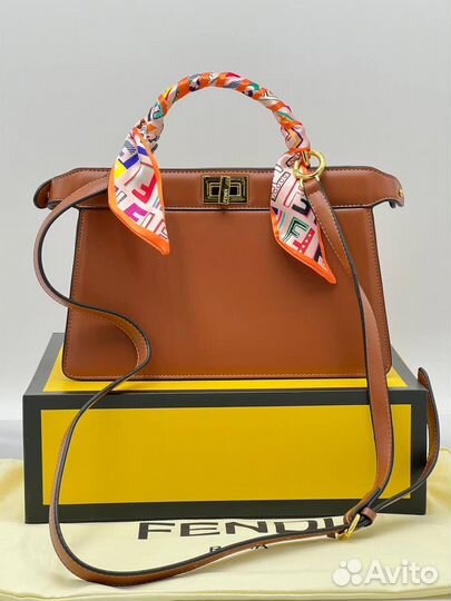 Сумка Fendi peekaboo mini в коричневом цвете