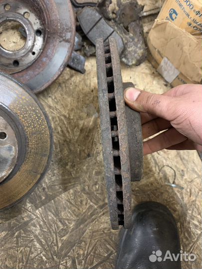 Тормозные диски передние Chevrolet Epica