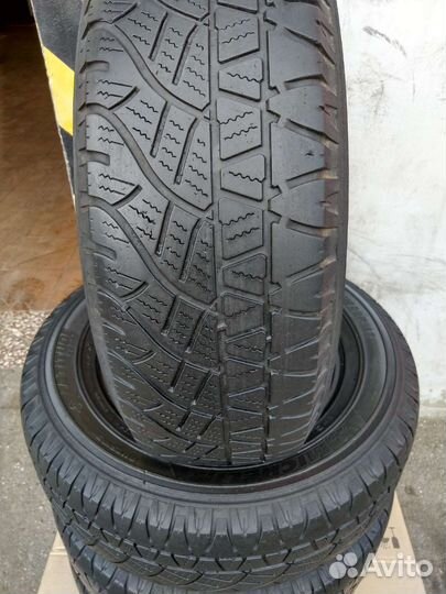 Michelin Latitude Cross 215/70 R16 104H