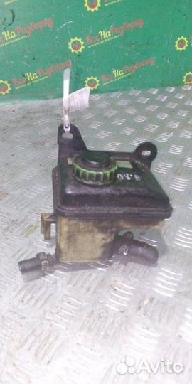 Бачок гидроусилителя руля Audi А80 седан 1.8