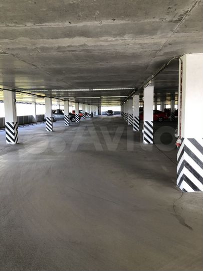 Машиноместо, 18 м²