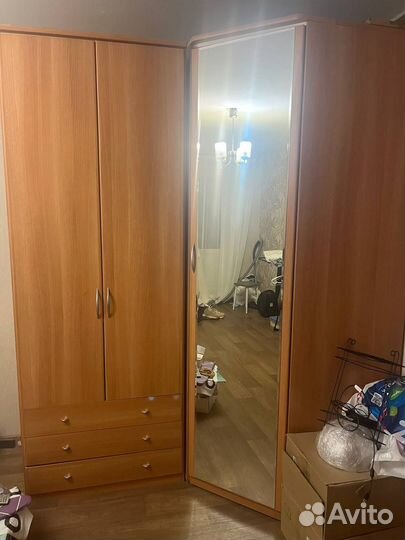 Шкаф угловой с зеркалом Дядьково