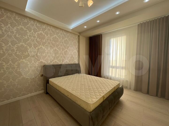 3-к. квартира, 70,9 м², 2/5 эт.