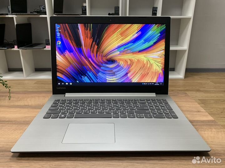 Ноутбук Lenovo i3/8gb/ssd