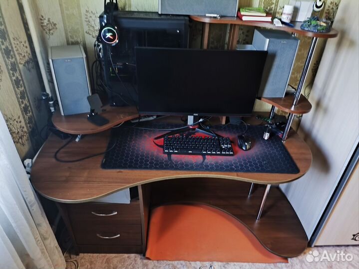 Компьютерный стол бу