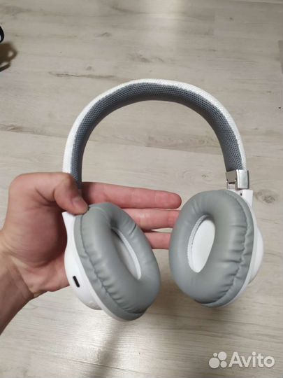 Реплика jbl live 660nc