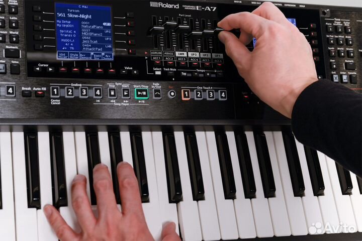 Roland E-A7 синтезатор-аранжировщик новый